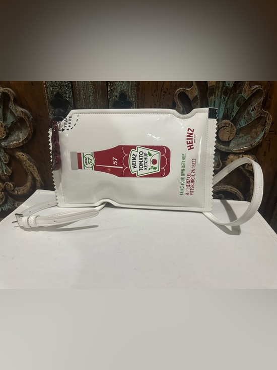 kate spade Handbags - Kate Spade Heinz Printed Patent 3D Packet Crossbody